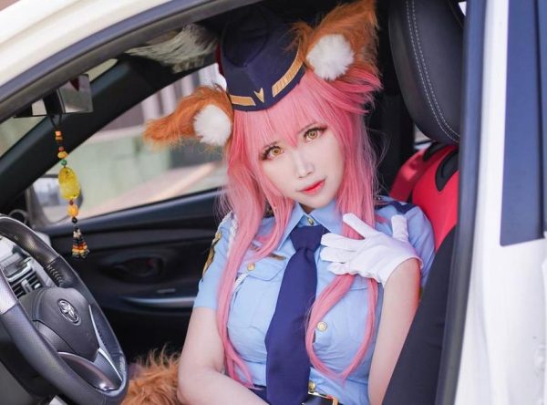 kaya萱蝴蝶忍cos照片分享，传递不一样的cos魅力