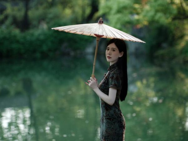 一键下载!chloe霏霏解压密码mnb123456的完美图包来袭