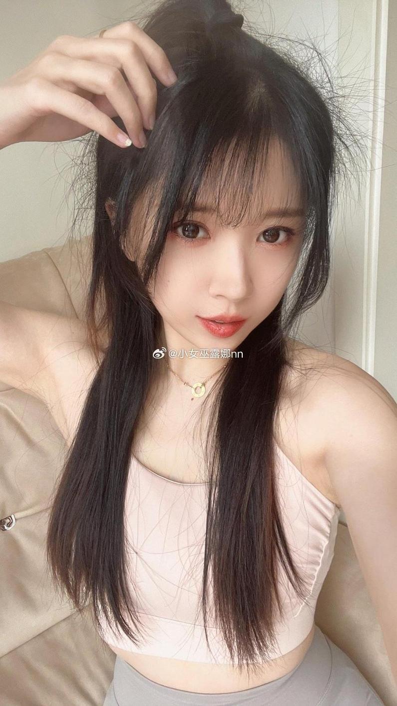 小女巫露娜 小女巫露娜定制a3:神秘的作品集