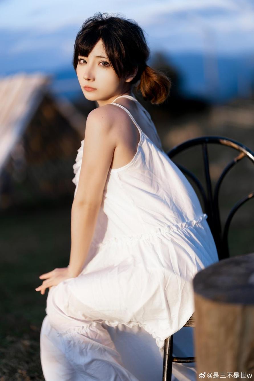 是三不是世 珍藏必备,是三不是世w莫娜的作品集不能错过