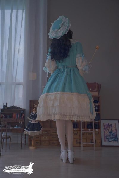 木花琳琳是勇者脚上液体，让你感受到勇气的前行与时尚的力量