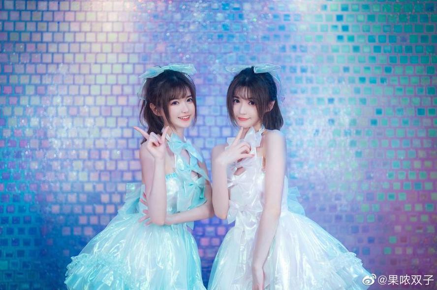 果哝双子 果哝双子奶果男朋友的美图合辑,令人目不转睛