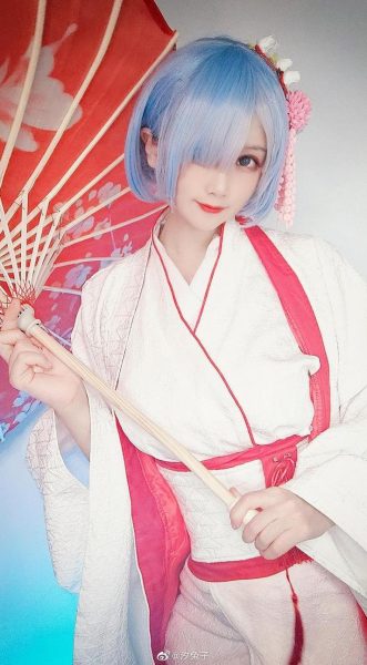 暴风雨中,汐兔子cos洛天依的图片太美了