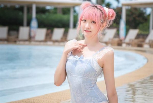 宛如画中走出的美女,瓜希酱旗袍的原图震撼来袭。