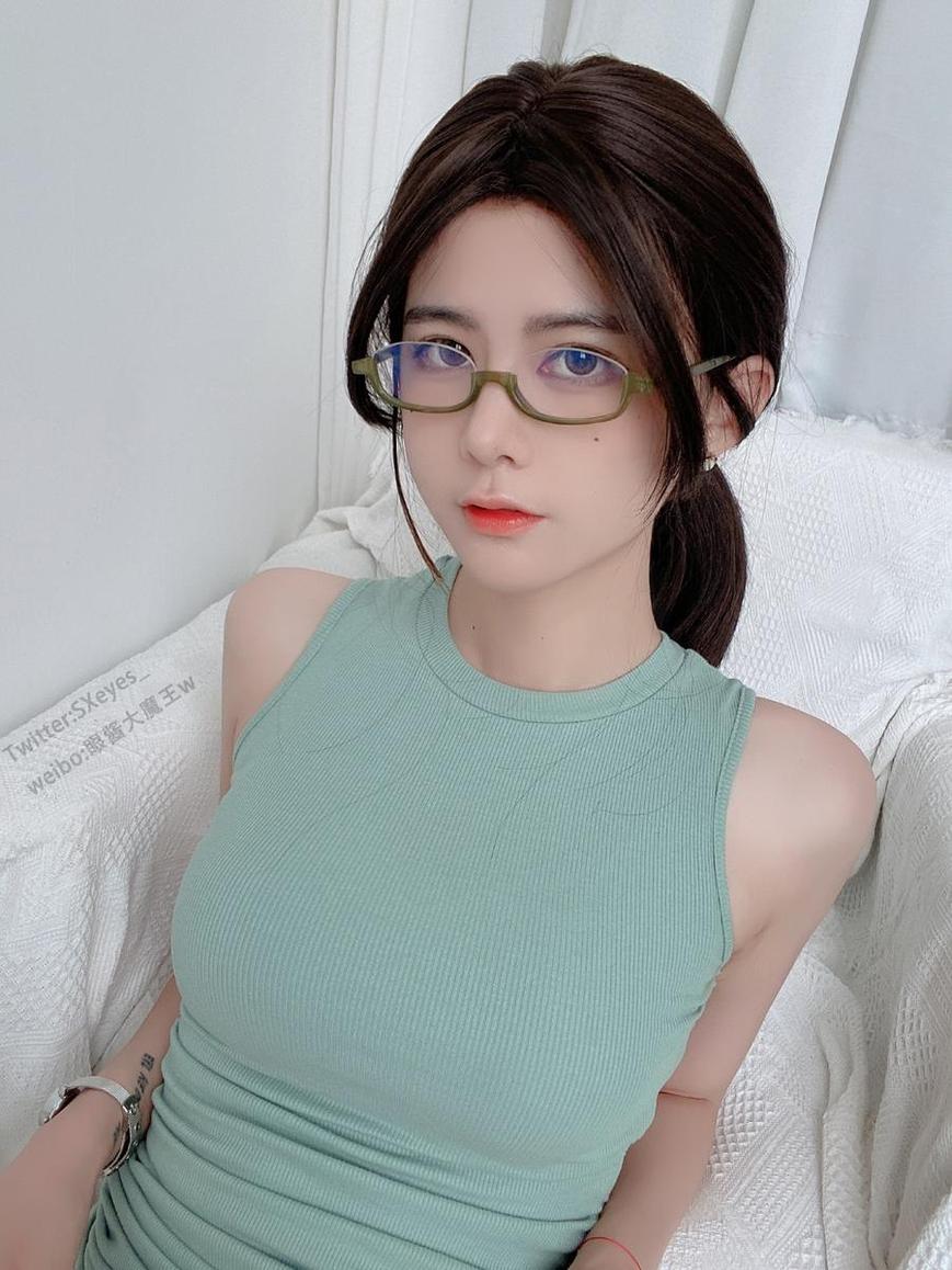 眼酱大魔王 氪哩氪哩眼酱大魔王合集,收录最精彩的cos图片和摄影照片