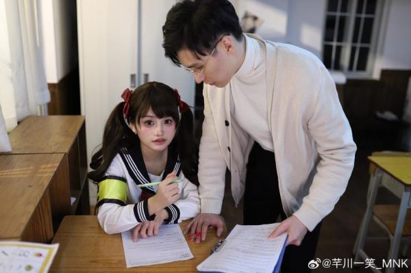 芊川一笑蚕食图百度云:魅力无限的cosplay图包。