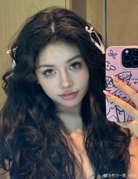 魅力四射!芊川一笑图片集,一饱眼福