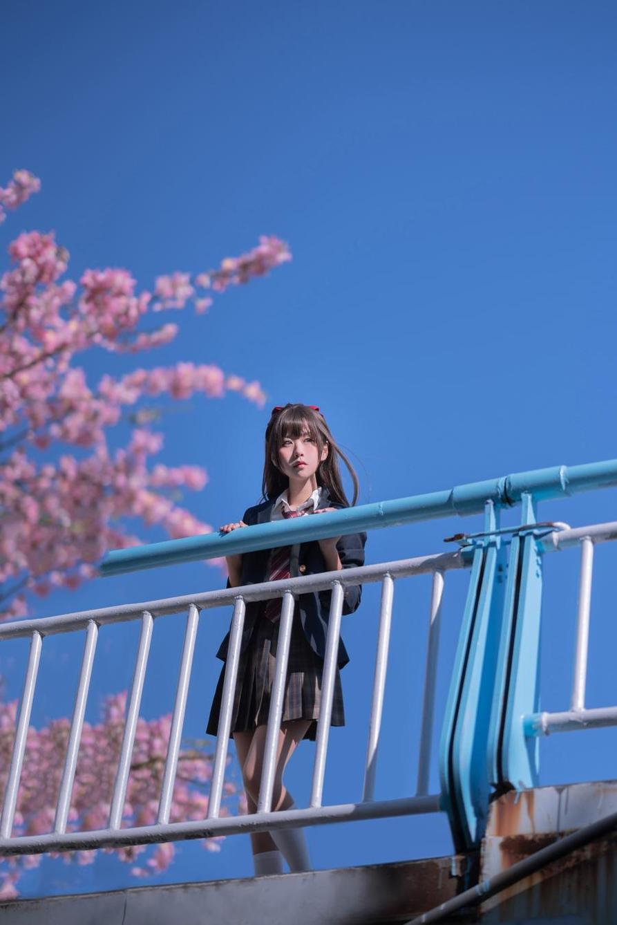 萌芽儿 只在这里找到的全套萌芽儿coser摄影集,首次呈现的原图风情。