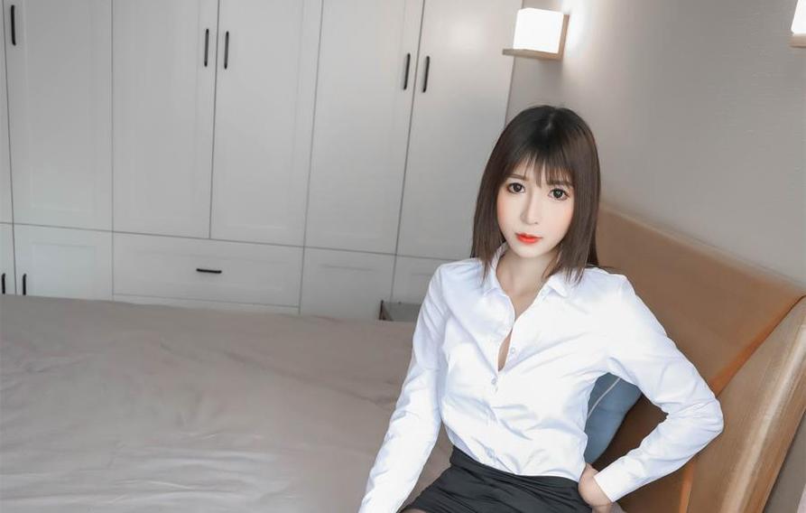 雯粥粥 想拍好cos照片?看看雯粥粥喝黑米粥的秘诀