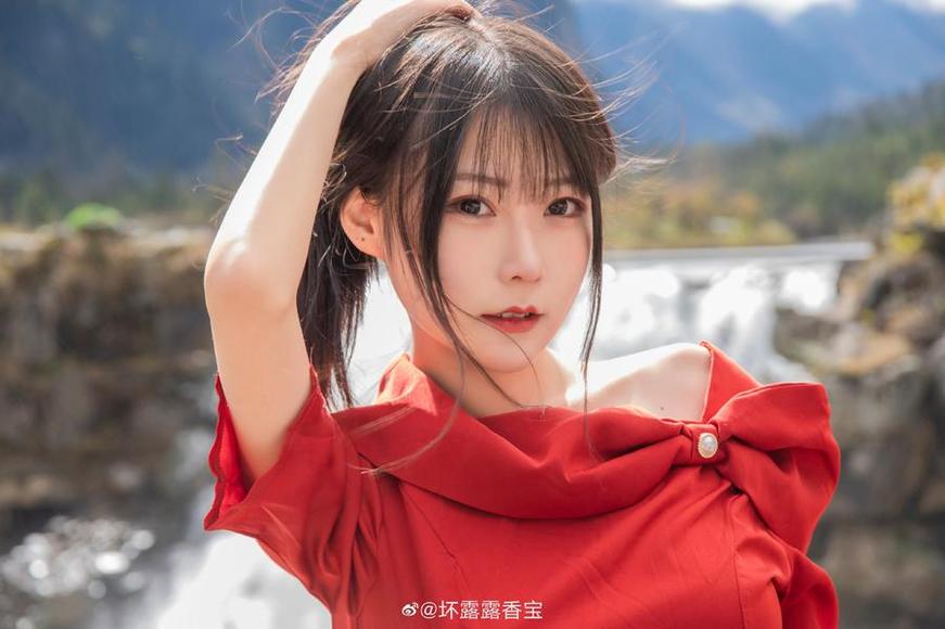 香草喵 新晋coser香草喵露露身高惊人,集齐这些作品不后悔